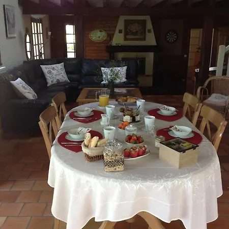 La Landaise Propriété Familiale, Piscine Chauffée Galgon