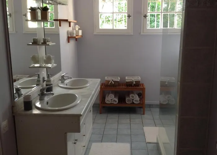 La Landaise Propriete Familiale, Piscine Chauffee 펜션 Galgon