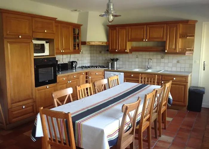 La Landaise Propriete Familiale, Piscine Chauffee 펜션 *